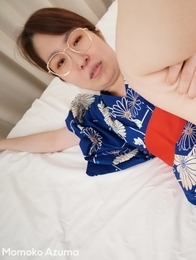 Momoko Azuma returns to our studios and wears a yakata to masturbate