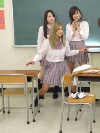 Satsuki Kirioka and Azusa Misaki have cunts licked and fucked in class
