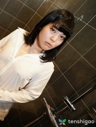 Chubby Ryo Izumi teases us in the shower
