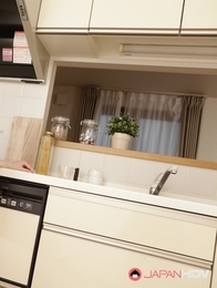 Naked wife Wakana Yuzuki gets nasty in ther kitchen