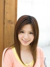 Nudity and innocence in a photoshoot with a beauty Riri Kuribayashi